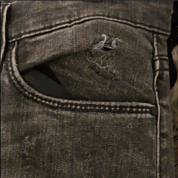 BlankNYC charcoal skinny distressed denim - Picture 9 of 10